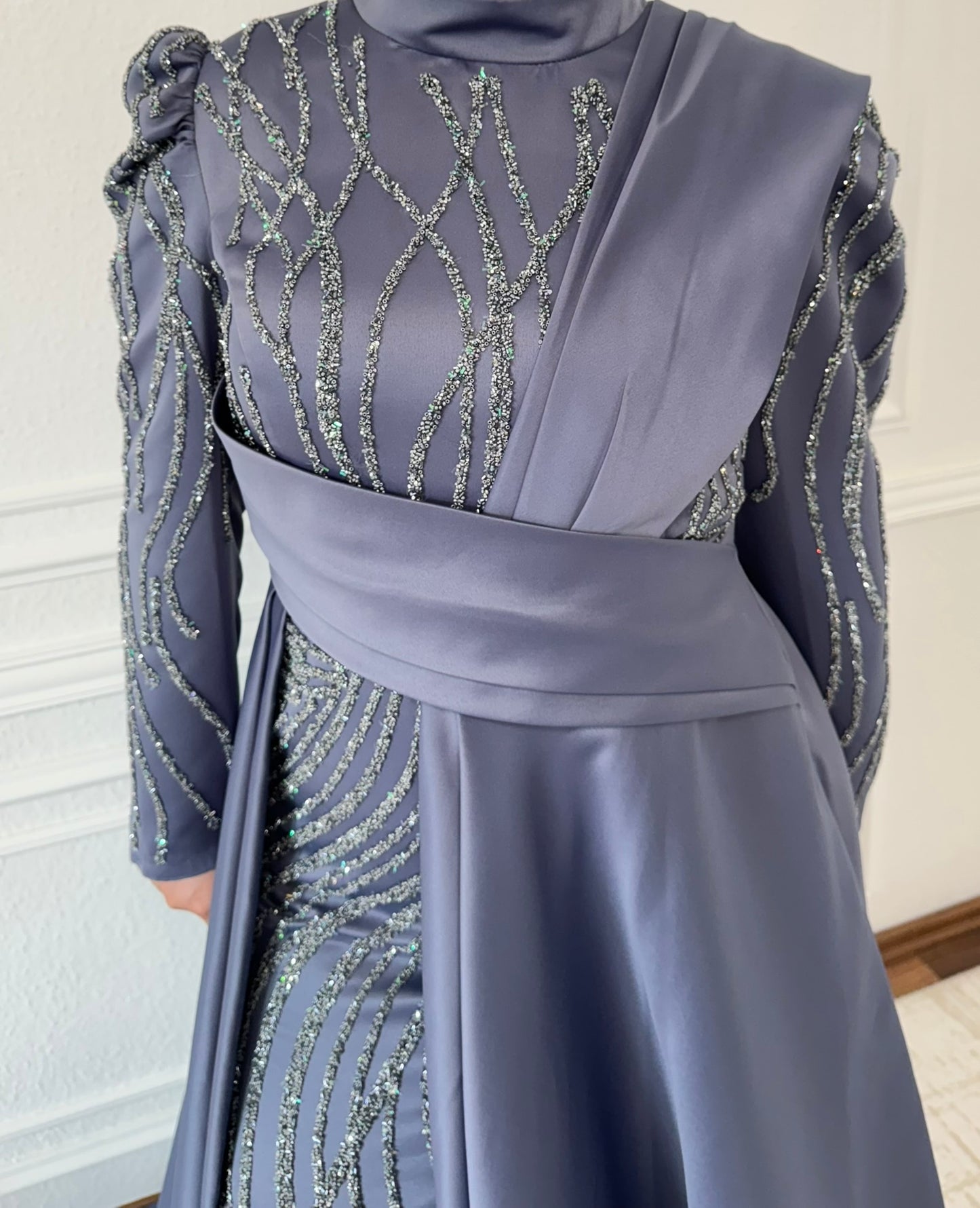 Amara Abendkleid mit Schleppe