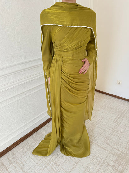 Sena Dress mit abnehmbarer Schal