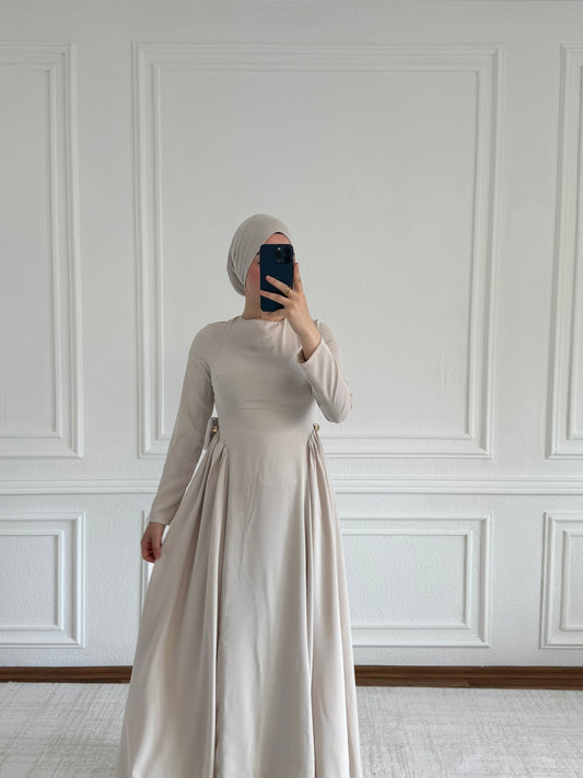 Amira - Maxikleid mit Gold Detail - Beige